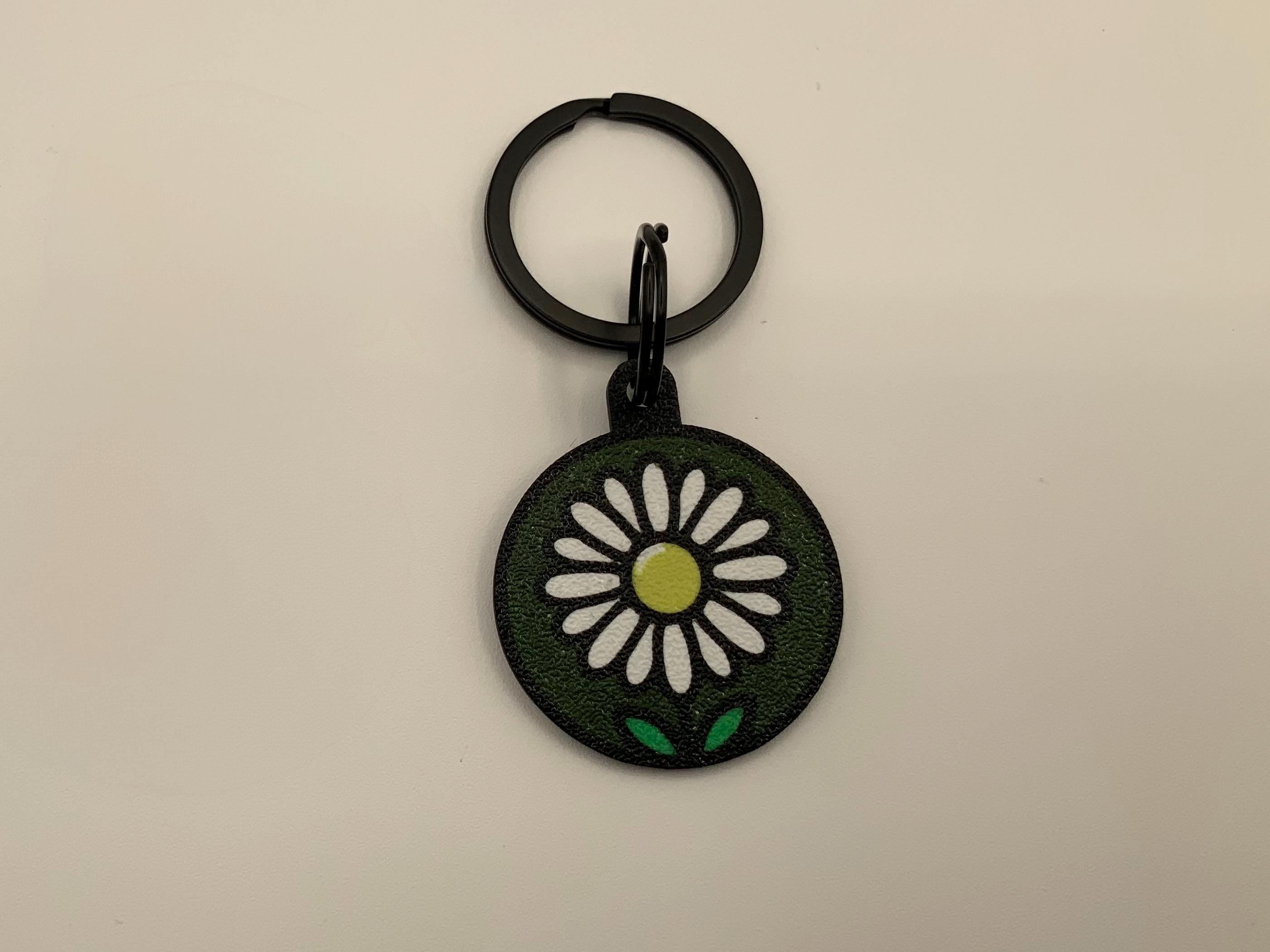 Daisy Plant Pet Tag: Embossed Custom Text, Multiple Colors
